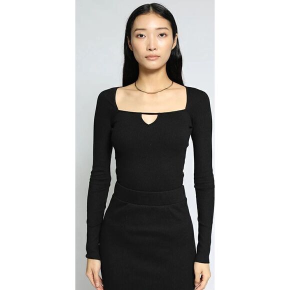 The Range Black Ribbed Long Sleeved T NWT Size Medium - Picture 1 of 7